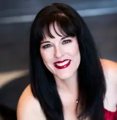 Retrato de  Helen Hardt