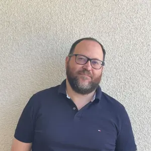 Retrato de  Carlos Serrano