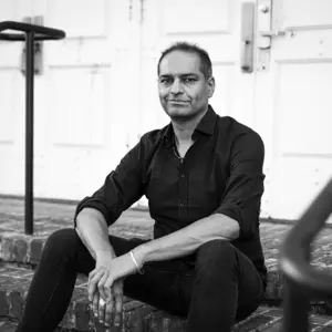 Retrato de Charan Ranganath