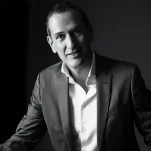 Retrato de Roberto Santiago