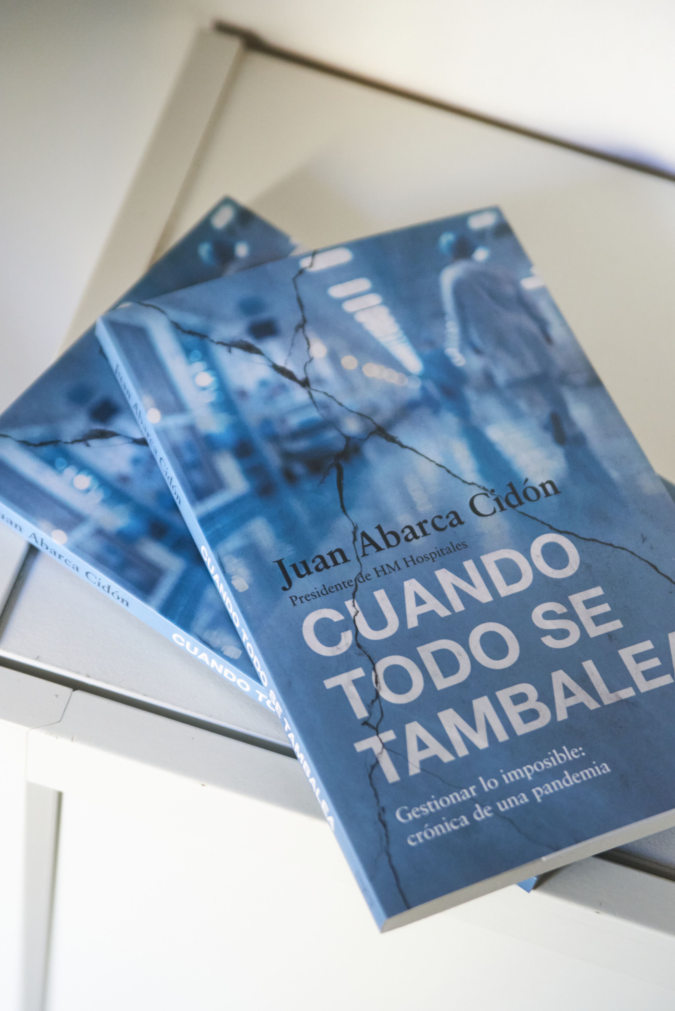 Portada Cuando todo se tambalea 0