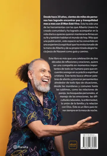 Contraportada El man está vivo y está contigo